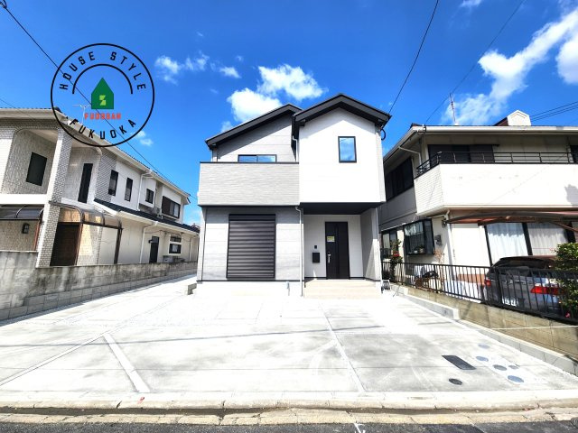 福岡市東区千早2丁目第5-2棟(2号棟)の前面道路含む現地写真|見学の時間などお気軽にお問い合わせ下さい。