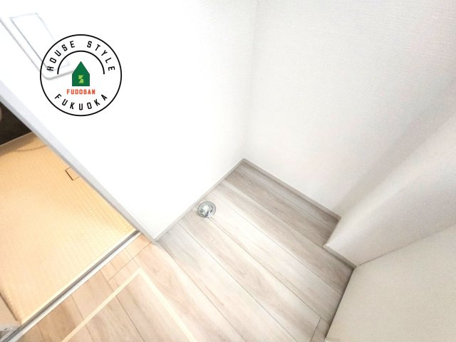 福岡市東区千早2丁目第5-2棟(2号棟)の内観：施工例|ランドリースペースとなります。広々して有効的にご使用できます。 