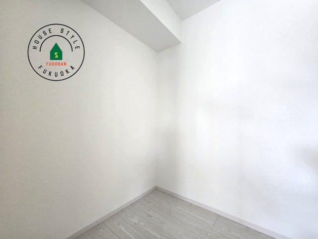 糸島市前原南2丁目第1-1棟(1号棟)　の内観：施工例|洋服や大きな荷物が多い方や人数の多いご家族などは、一般的なクローゼットよりもウォークインクローゼットのほうが使い勝手が良いです。