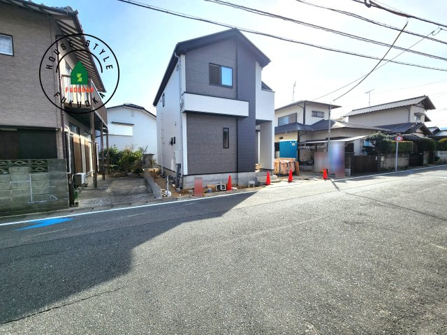 糸島市前原南2丁目第1-1棟(1号棟)　の前面道路含む現地写真|見学の時間などお気軽にお問い合わせ下さい。