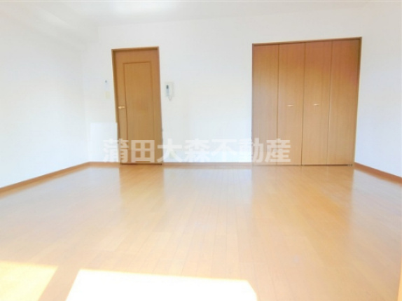 GRACE(グレイス大森の内装|バルコニーからの洋室