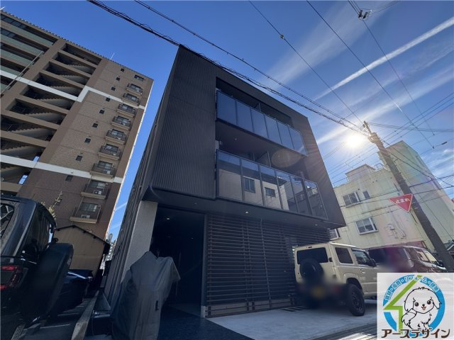 A-CUBE HONMACHIの外観