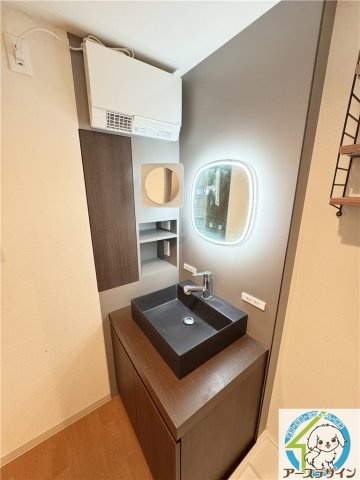 A-CUBE HONMACHIの独立洗面台