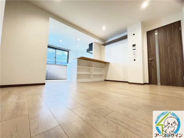 A-CUBE HONMACHIの洋室