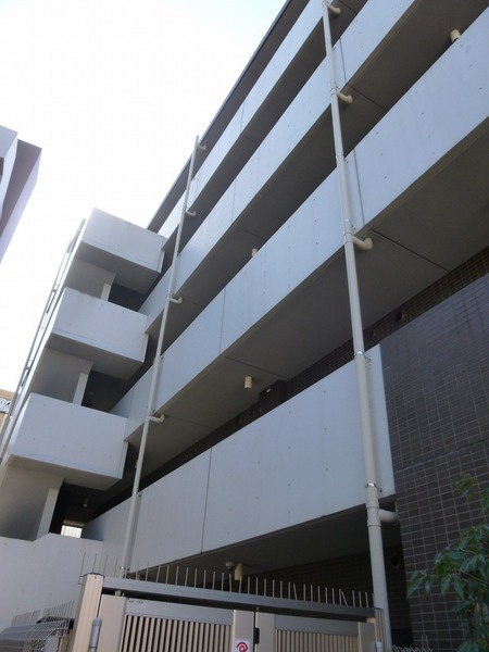 ラグジュアリーアパートメント赤羽西０１の外観