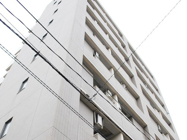 エスコート東大前の外観