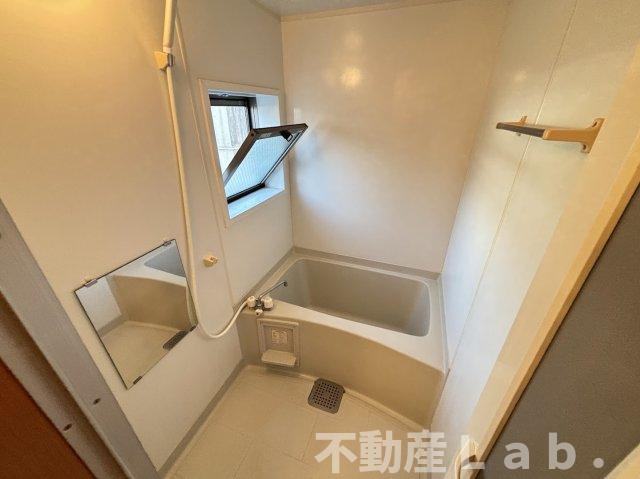 シャンフレーズの浴室