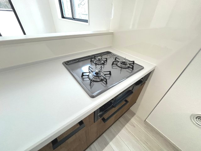 【キッチン】 | 福岡市中央区港3丁目1期　1号棟（全1棟）【仲介手数料無料・0円】 | 現地写真。