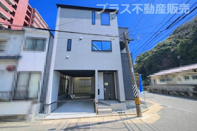 【玄関】 | 福岡市中央区港3丁目1期　1号棟（全1棟）【仲介手数料無料・0円】 | 現地写真。