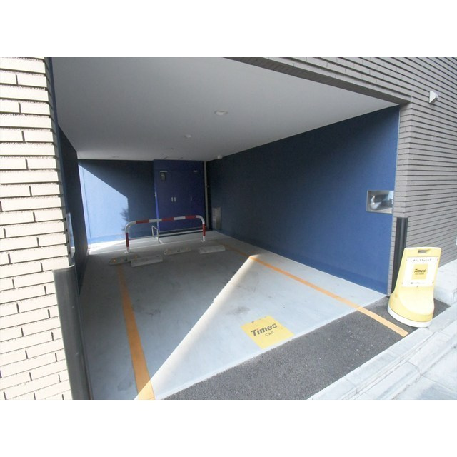 ルネサンスコート池袋の駐車場