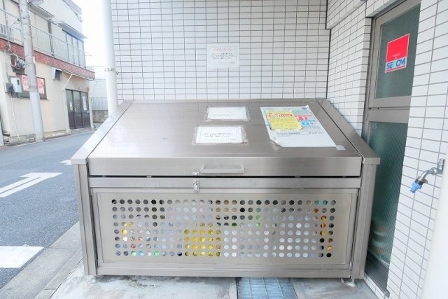 ＡＲＴＥＳＳＩＭＯ　ＬＩＮＫ　ＣＲＯＳＳの外観