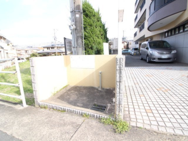 ルミエール泉のその他共用部分|敷地内ゴミ置き場