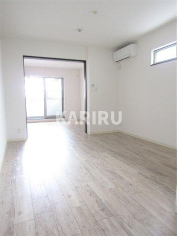 クリエオーレ生江Ⅰの居間・リビング