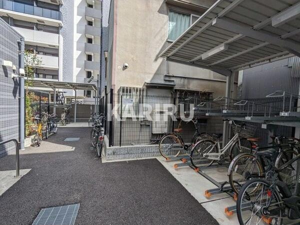 レジュールアッシュ桜宮リバーテラスの駐車場