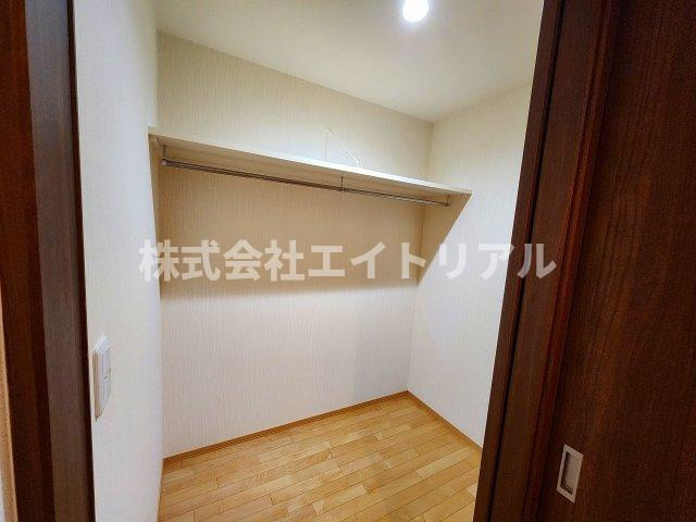 豊橋市三ツ相町　中古戸建の収納|2階　ウォークインクローゼット