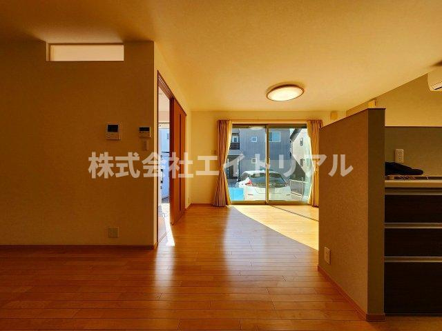 豊橋市三ツ相町　中古戸建の居間・リビング|1階
