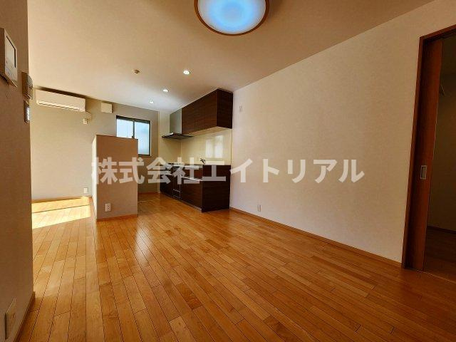 豊橋市三ツ相町　中古戸建の居間・リビング|1階