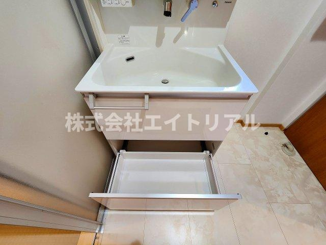 豊橋市三ツ相町　中古戸建の独立洗面台|1階