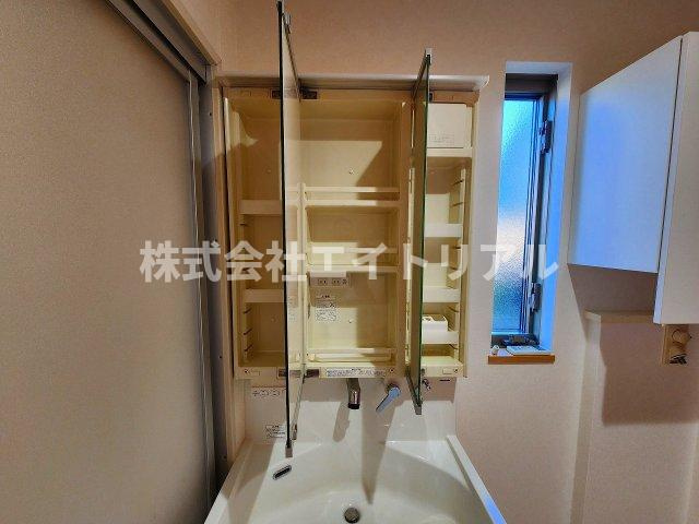 豊橋市三ツ相町　中古戸建の独立洗面台|1階