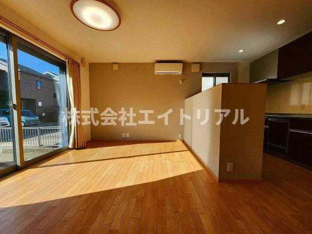 豊橋市三ツ相町　中古戸建の居間・リビング|1階