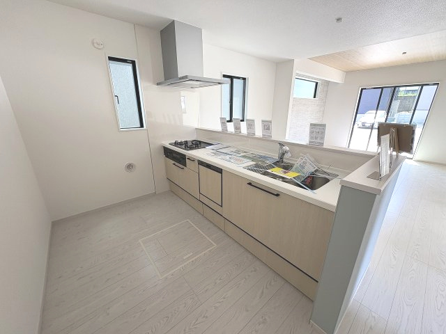 【キッチン】 | 福岡市南区長住7丁目1期　2号棟（全2棟）【仲介手数料無料・0円】 | 施工例。施工例は完成時と異なる場合があります。