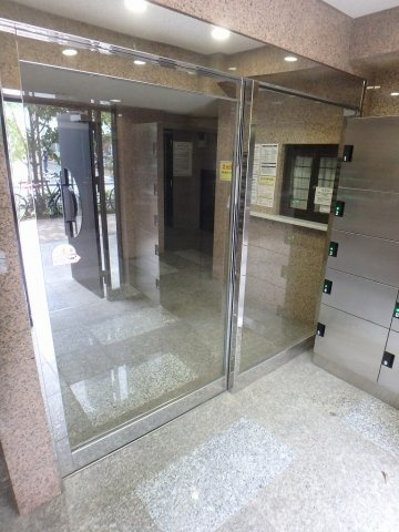 サンパティオ文京千石のエントランス