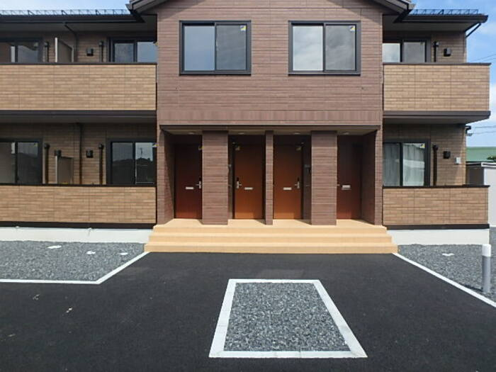 銀河タウン　Bのエントランス