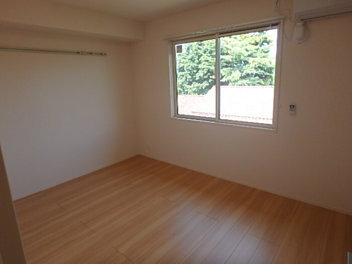 銀河タウン　Bの洋室