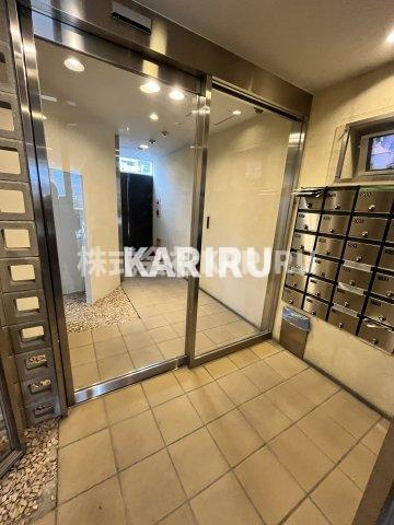 b.shadeのロビー|建物の内部です