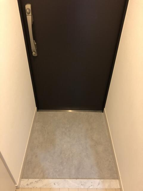 ル・リオン五反田の玄関