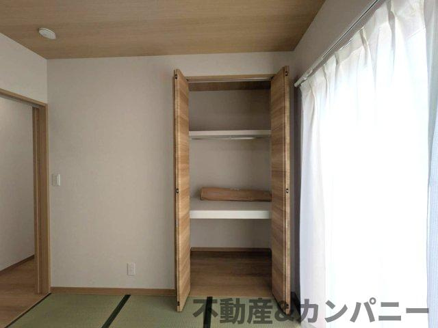 堀江町の新築のおうちNo.7　松山市堀江町新築戸建の収納|便利な収納スペースです