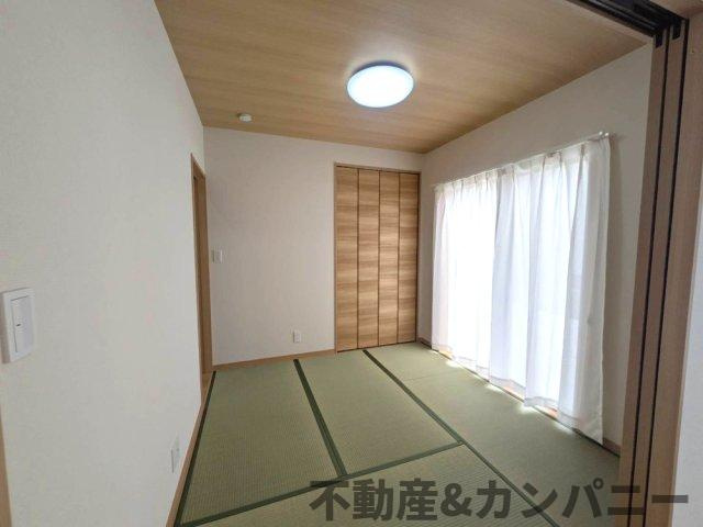 堀江町の新築のおうちNo.7　松山市堀江町新築戸建の和室|フローリングだけでなく、和室もあります