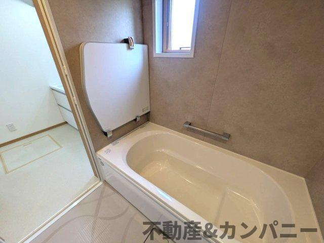 堀江町の新築のおうちNo.7　松山市堀江町新築戸建の浴室|ゆったり過ごせるお風呂です