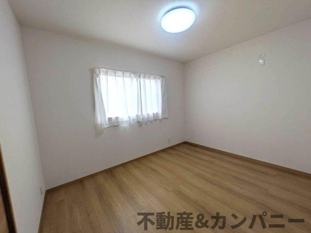 堀江町の新築のおうちNo.7　松山市堀江町新築戸建の洋室|コンパクトで使いやすい洋室です