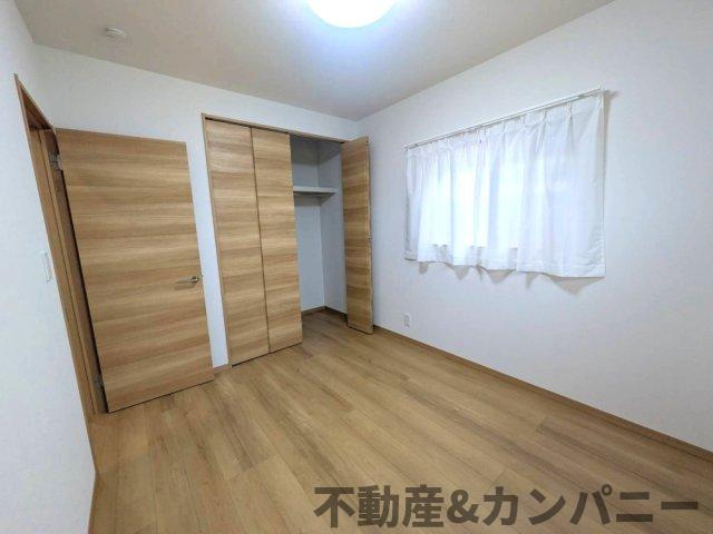 堀江町の新築のおうちNo.7　松山市堀江町新築戸建の洋室|落ち着いた色調の洋室です