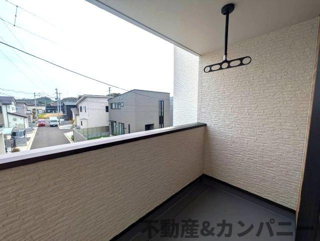 堀江町の新築のおうちNo.7　松山市堀江町新築戸建のバルコニー|バルコニーがあります