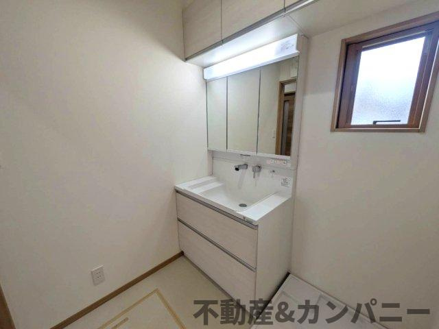 堀江町の新築のおうちNo.7　松山市堀江町新築戸建の独立洗面台|独立洗面化粧台付き