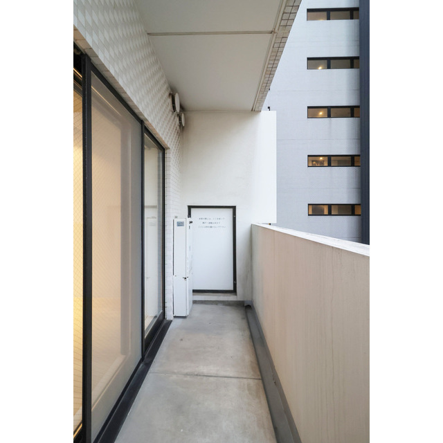 アーデンタワー南堀江のバルコニー