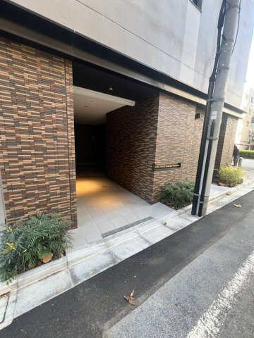 デュオフラッツ浅草蔵前のエントランス