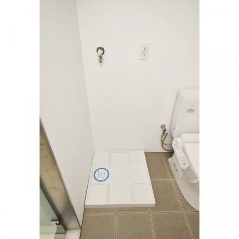 イーストヴィレッジ三宮の洗面所