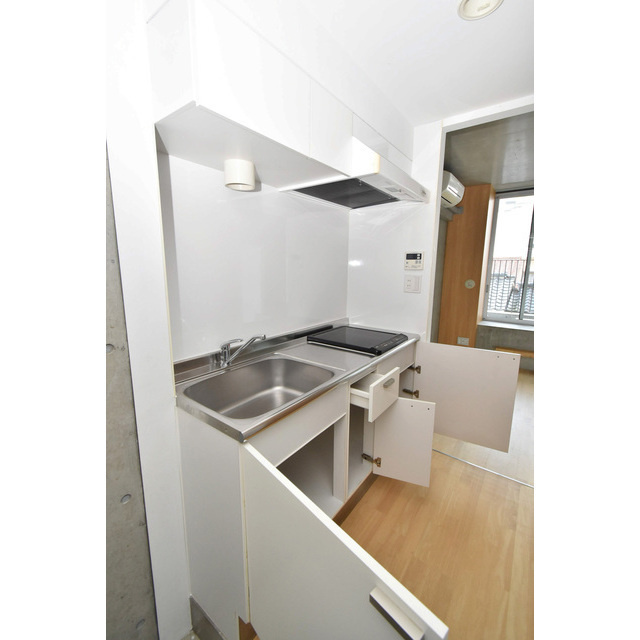 イーストヴィレッジ三宮のキッチン