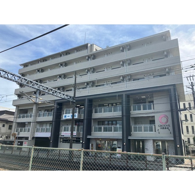 GROOVE川西多田の外観