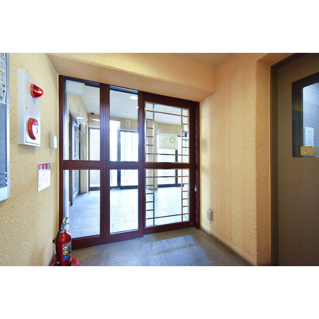 アーデン千里中央の居間・リビング