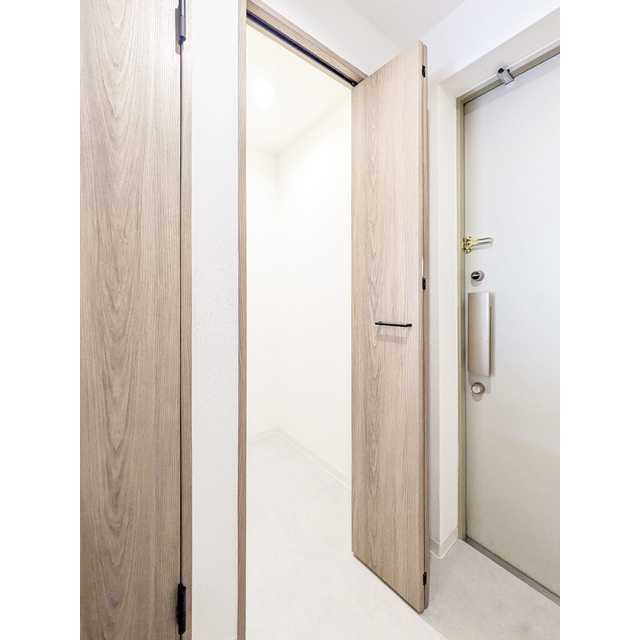 レジデンス渋谷富ヶ谷（Residence Shibuya Tomigaya）|玄関収納