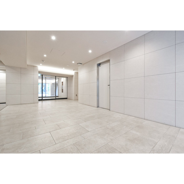 コスモグラシア浅草の居間・リビング