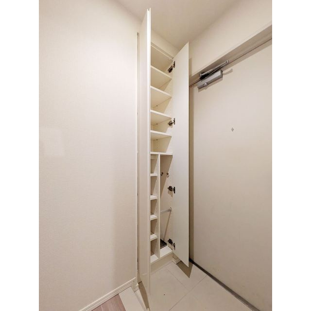 CORVAL住吉の玄関|靴箱