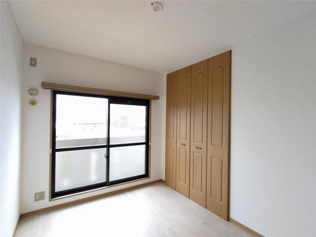 サングレード野中の洋室|広々とした洋室です