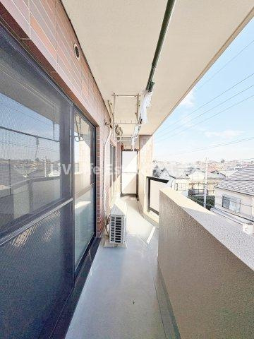 東村山市恩多町２丁目の賃貸マンションのバルコニー