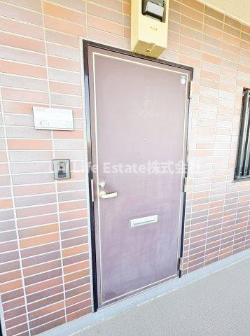 東村山市恩多町２丁目の賃貸マンションの玄関