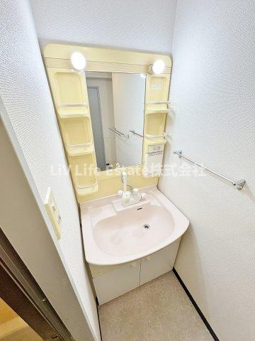 東村山市恩多町２丁目の賃貸マンションの洗面所